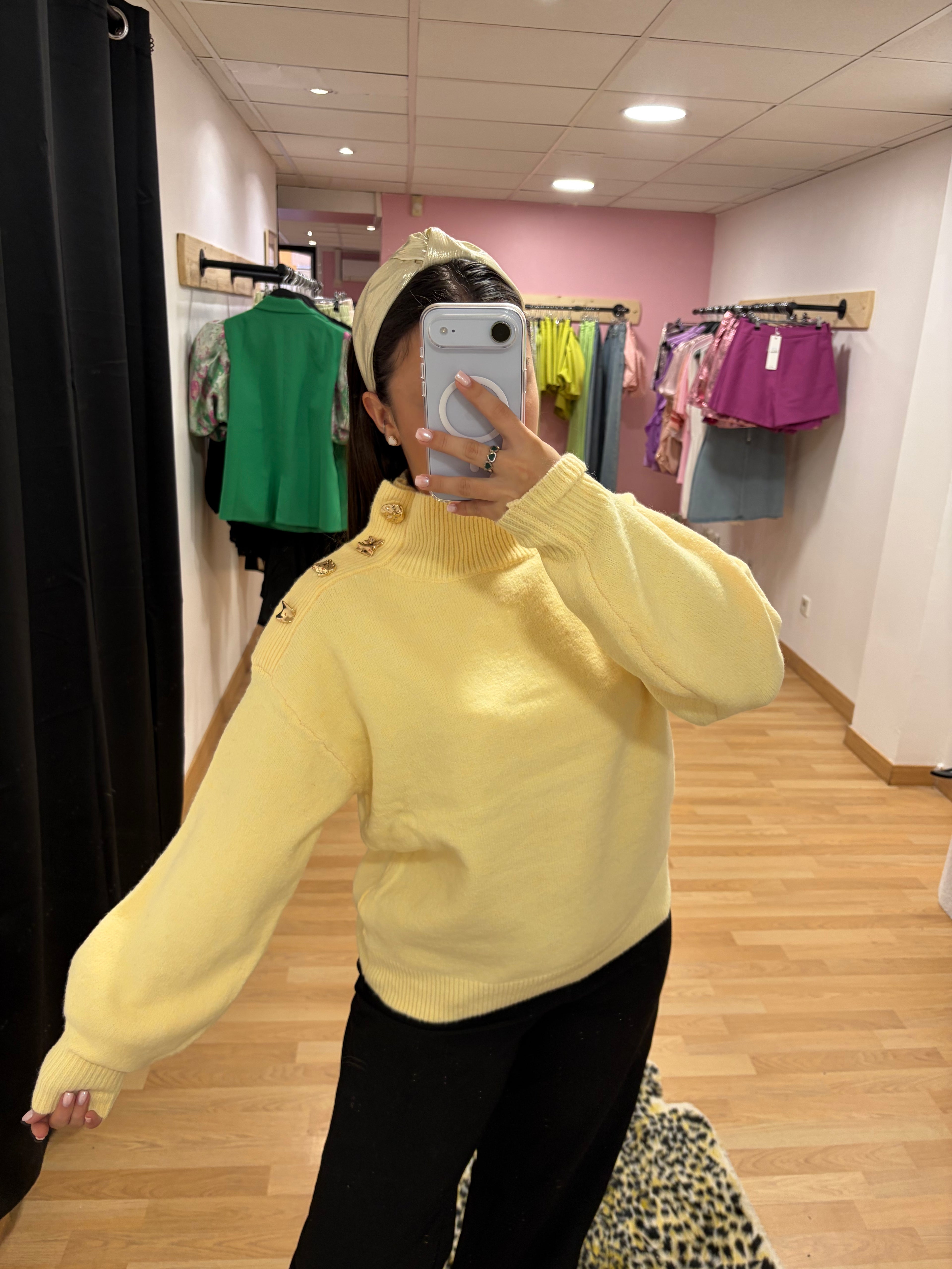 pull bouton d'or